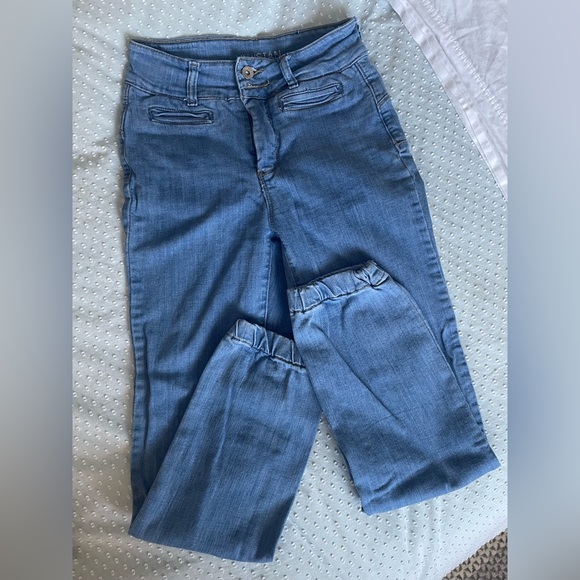 Tristan Push Up Jeans with Elastic Around Ankles - Picture 3 of 5